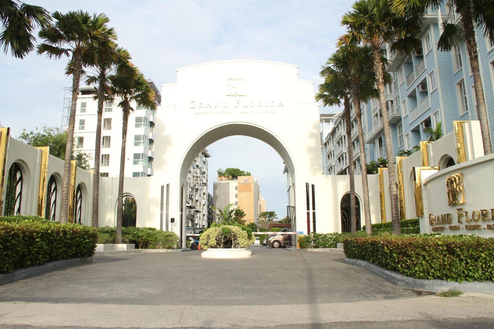 Grand Florida芭提雅带免费游泳池温泉和健身房和办公区水上花园公寓e208 Na Chom Thian Exterior foto